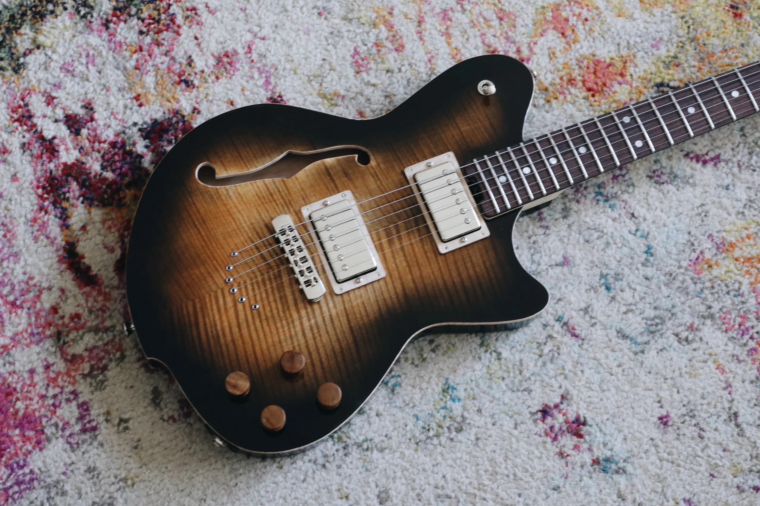 Procella | Tobacco Burst — detail